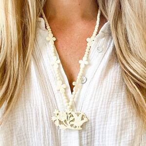 Gorgeous engraved bird vintage beaded necklace